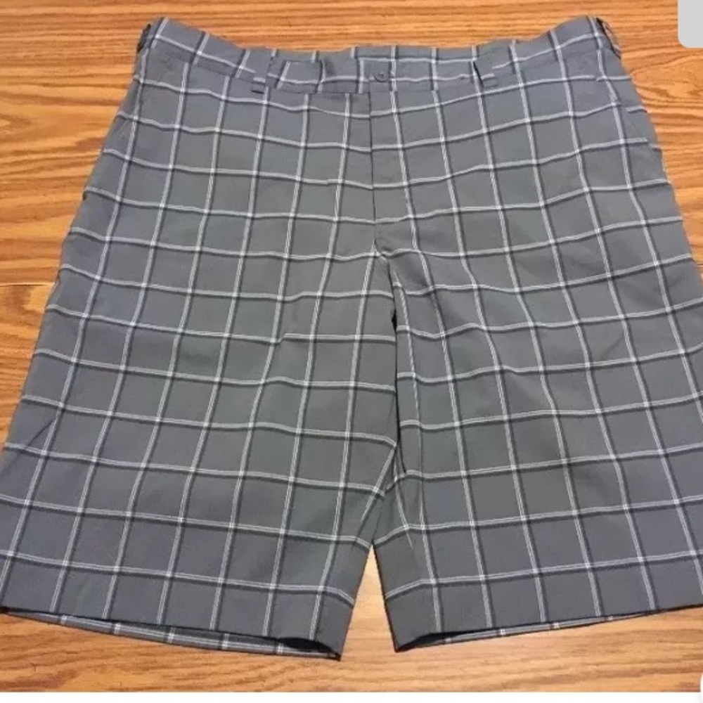 Nike golf shorts